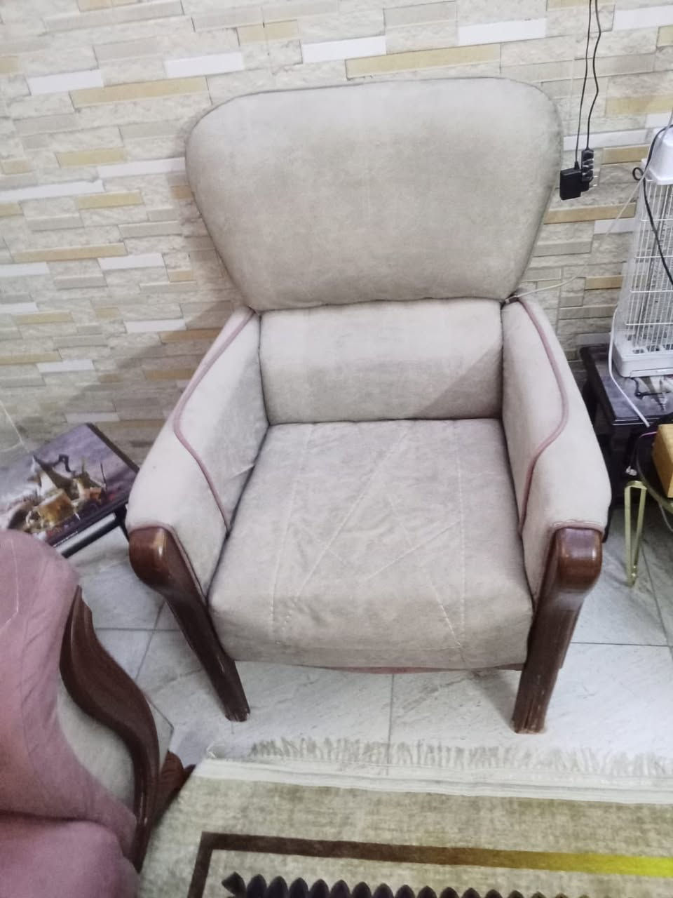 للبيع سعر200 رقم الهاتف ***********
