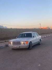 مارسيدس رئاسي • ١٩٨٧ • فتحة سقف