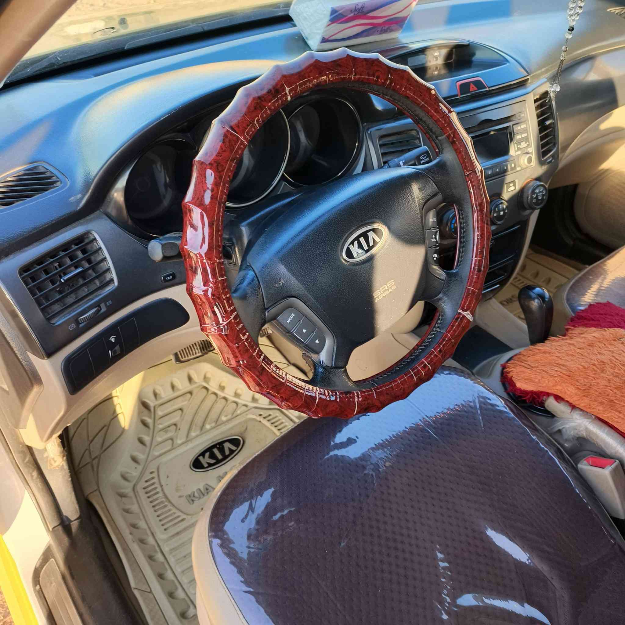 سلام عليكم سياره أوبتيمه البيع موديل 2010 خليجي ضربه خفيفه بل جاملق الخلفي تبريد ثلج حداديه جديده سياره جاهزه من كل النواحي  السعر 113 وبين مجال مكاني قلعه سكر *********** الاستفسار أدمن وافق
