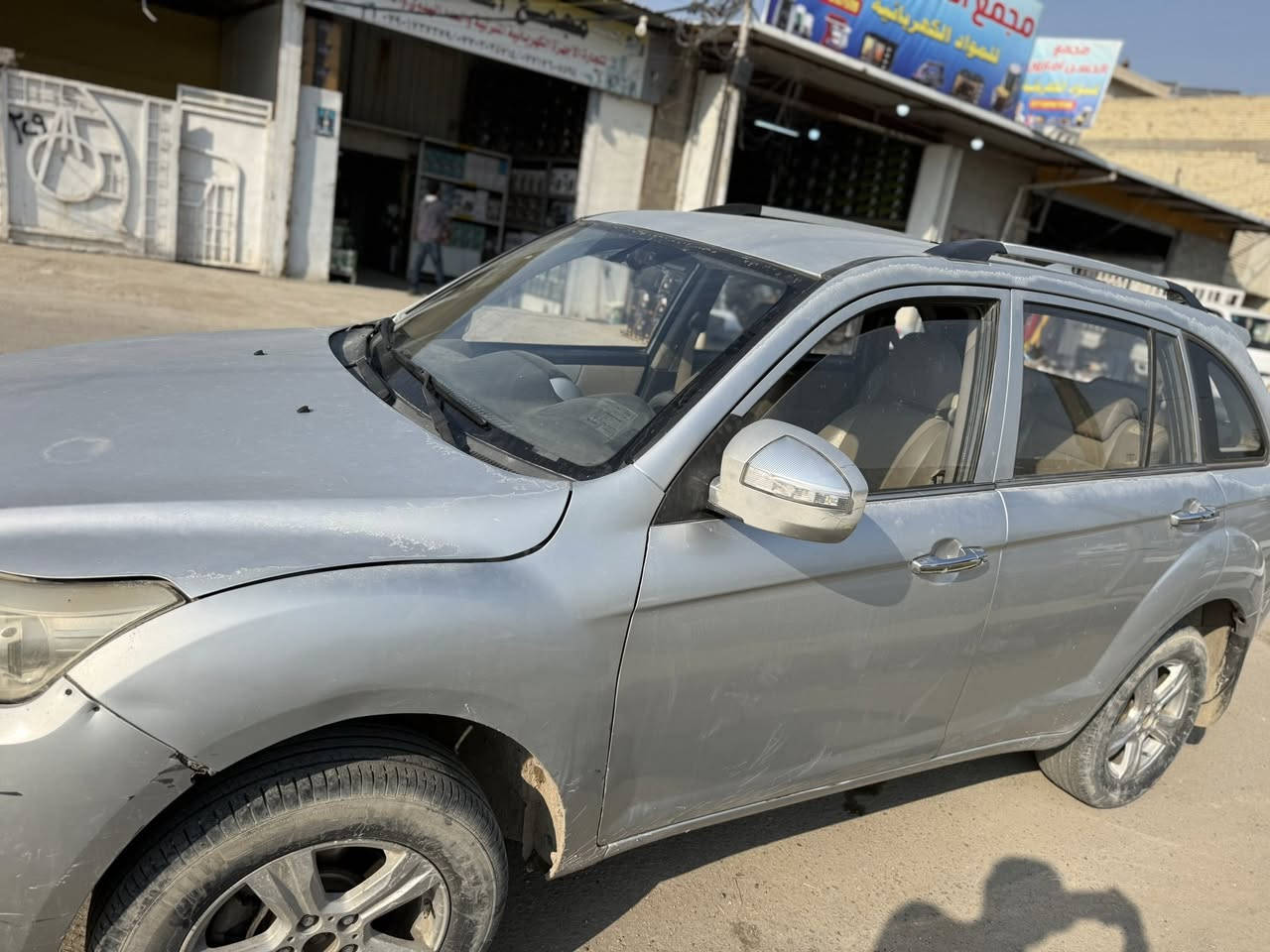 سلام عليكم
ليفان 2016 
بدون ضربه وبدون صبغ فقط جراد
كير مكنيه خير من الله
تبريد تدفئه شغال 
السعر 65 بيها مجال 
عنوان بغداد الغزاليه
***********
