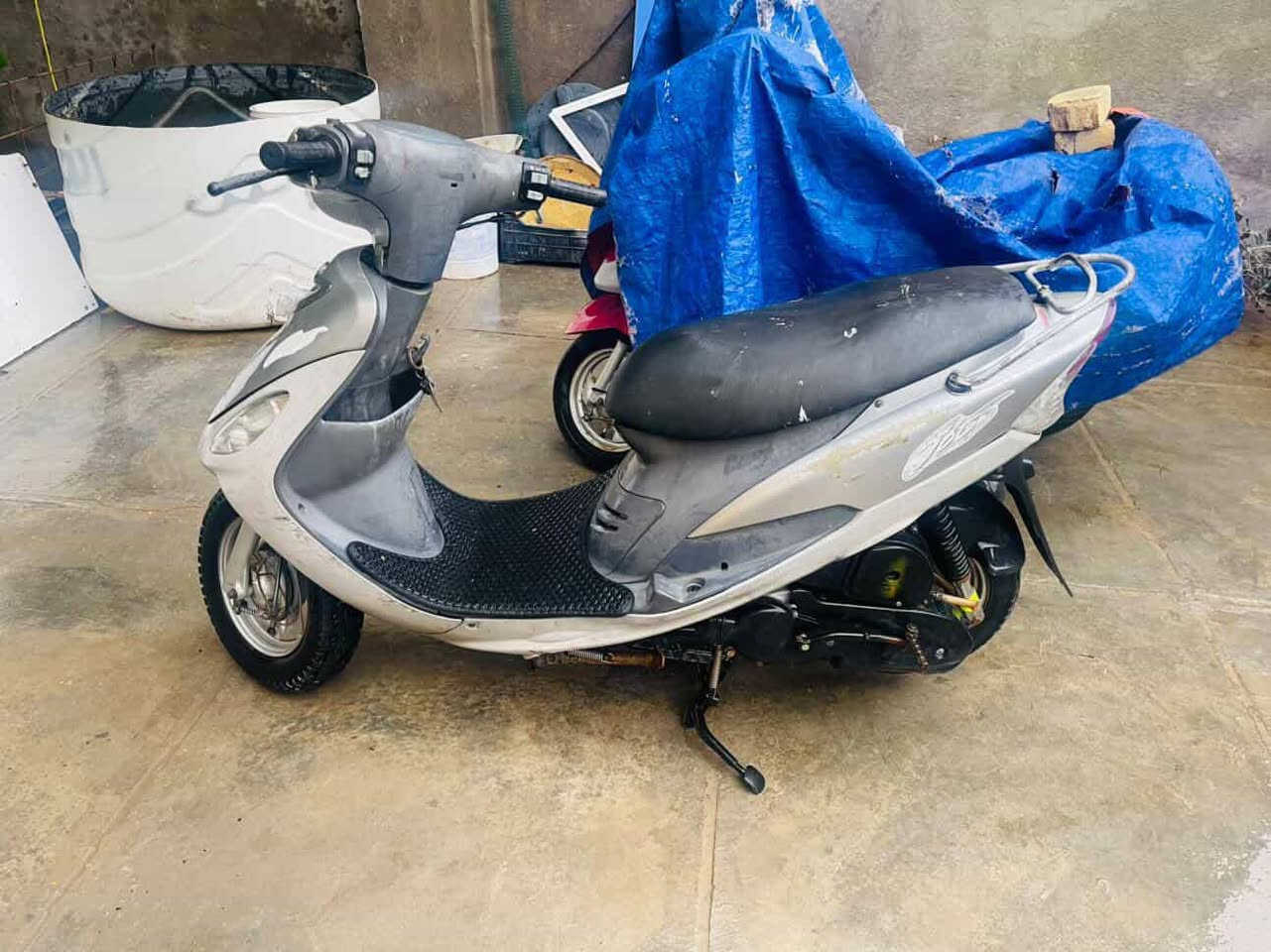 سلام عليكم
 ماكس قجمه للبيع سعرها 650 وبيها مجال قليل
 مكينه مفتوحه مبدل بوشه 49 
 دراجه ختم واحد
 مكاني بصره زبير
رقمي ***********
