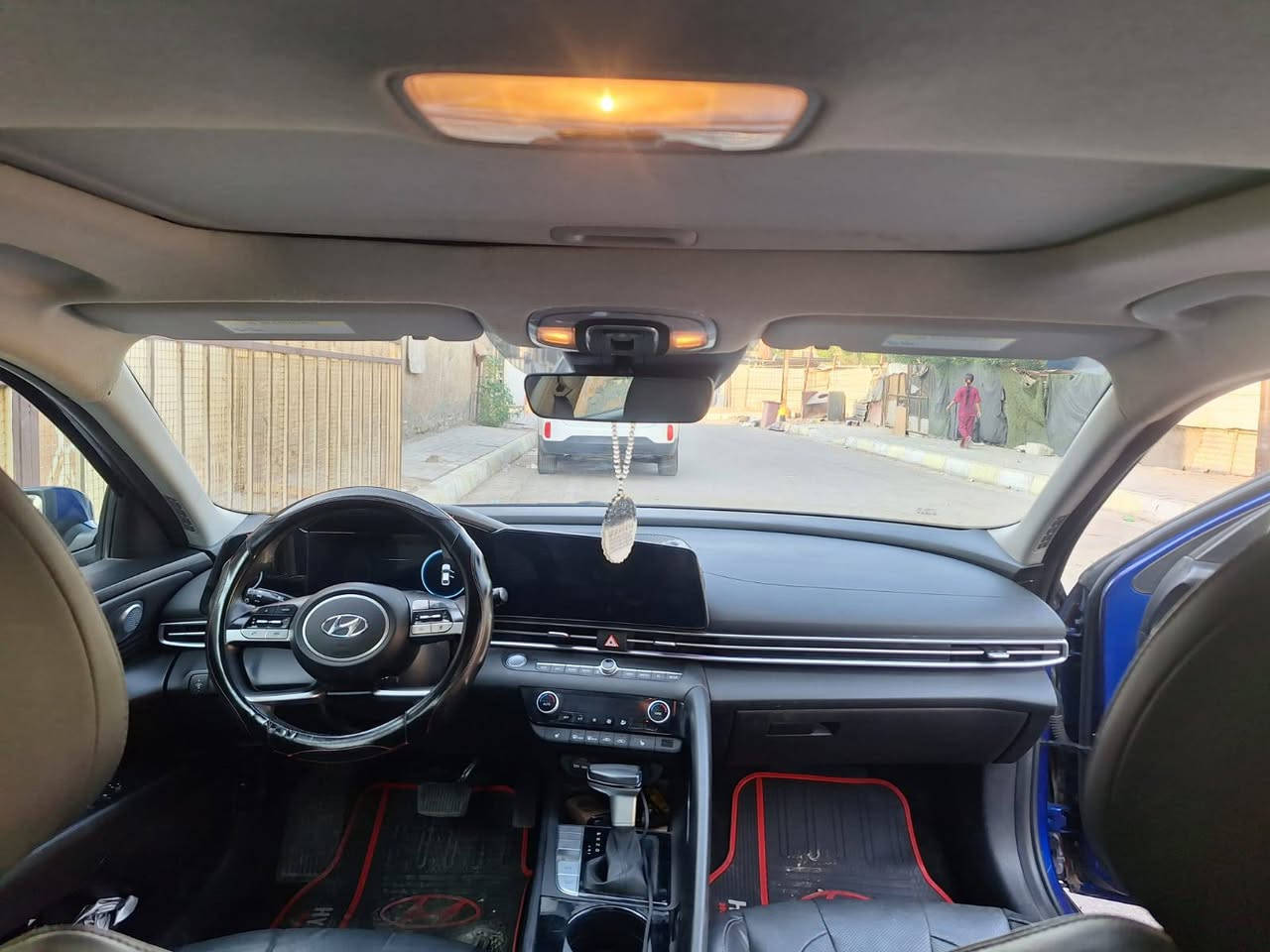 سلام عليكم
النترا 2023 وارد امريكي 
فول مواصفات للاخير 1/1
ماشيه 60 الف
مكينة 2000  دوش 
بصمه 
فتحه سقف
حساس امامي خلفي 
5 ويل كب 
سيارة جديده
السعر 150 ورقه
مكاني البلديات رقم صاحب السياره ***********
