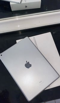 آيباد 9 • ٢٥٦ • نظيف