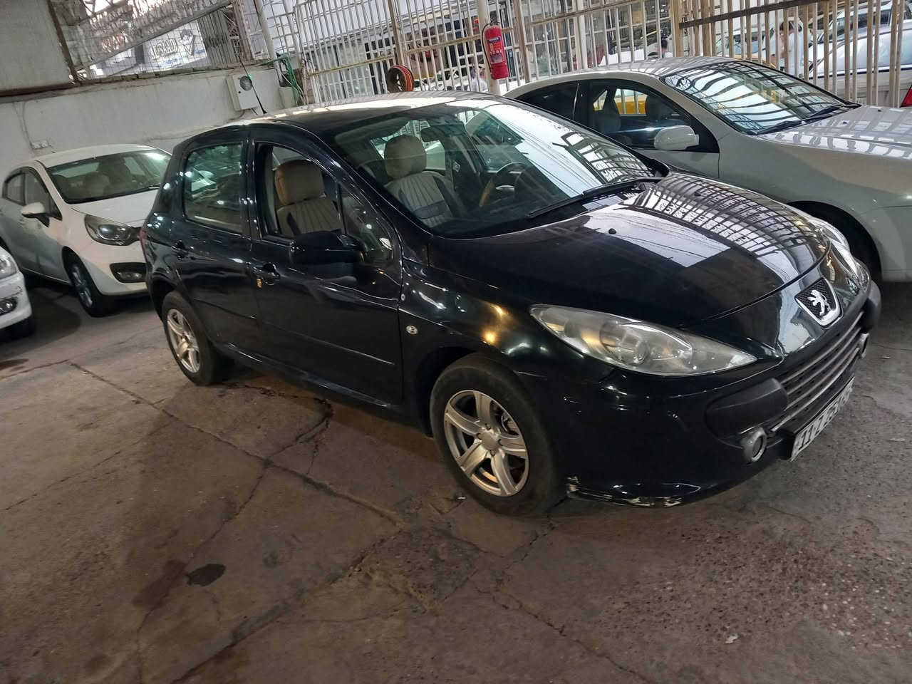 بيجو 307 موديل 2006
السعر  48 
الاتصال على ***********
