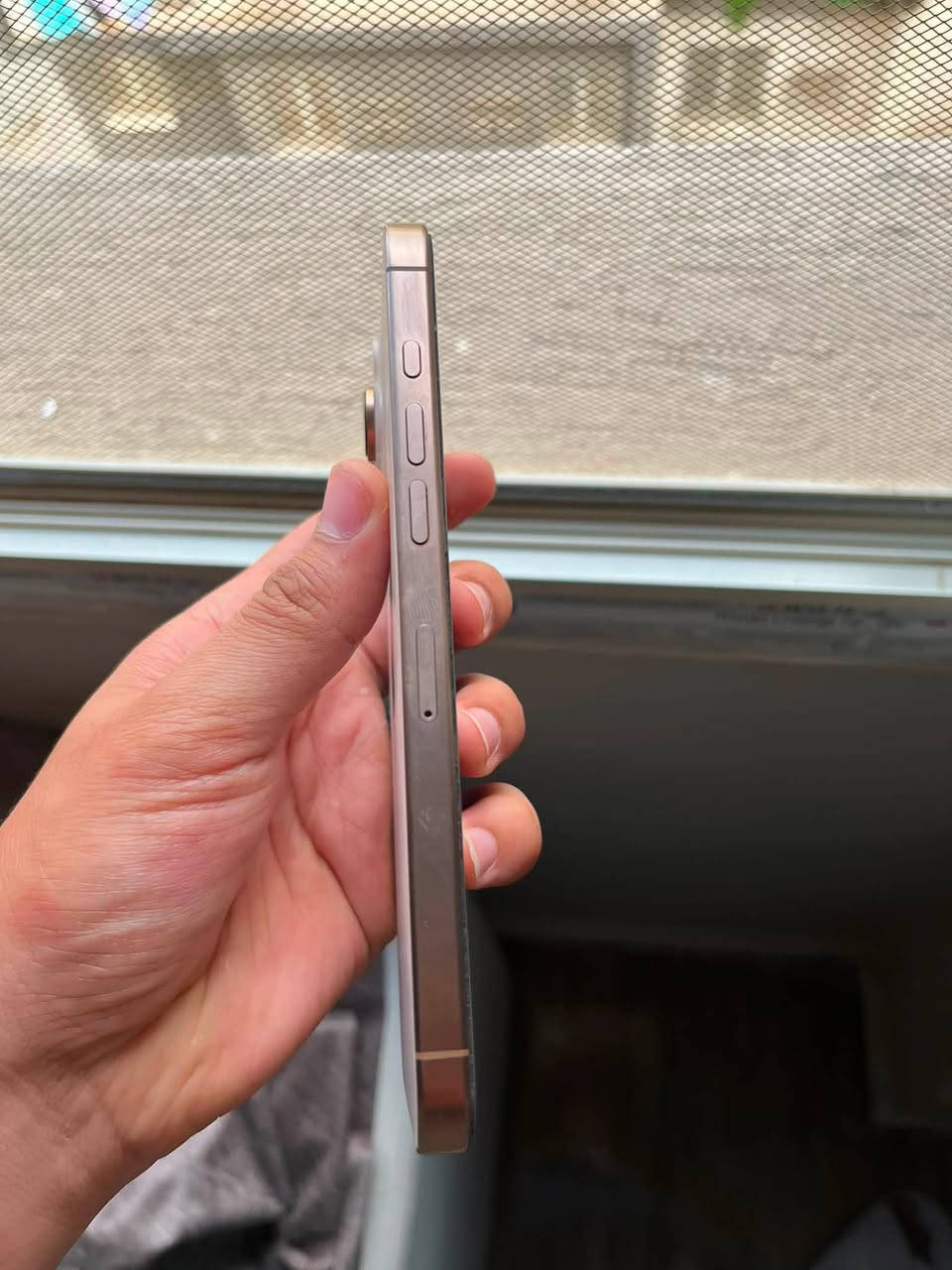 iPhone 16 pro max 256 للبيع
مدفوع الضريبه 
معاه العلبه 
عدد دورات شحن قليله 
بطاريه 100
مفيهوش اي مشكله


**إذا كنت صاحب هذا الإعلان وتريد حذفه لأي سبب، رجاءا أرسل رسالة إلى الدعم الفني**