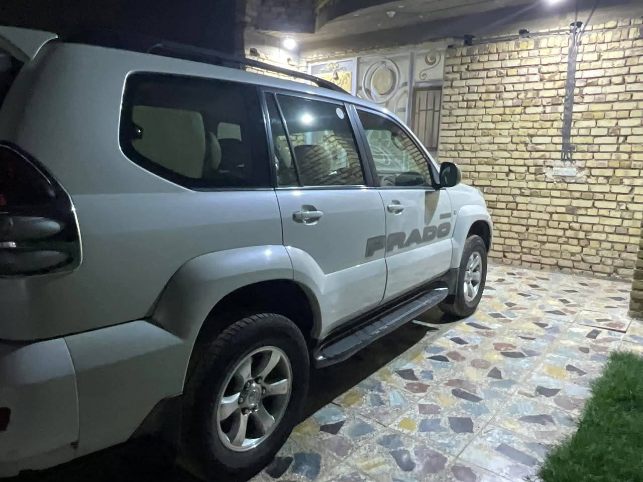 برادو. 2009.  vxr  محرك 6 سلندر تبريد عاطل السعر 190 وبيه مجال
مكان السياره بغداد 

الاتصال على هذا الرقم فقط***********
