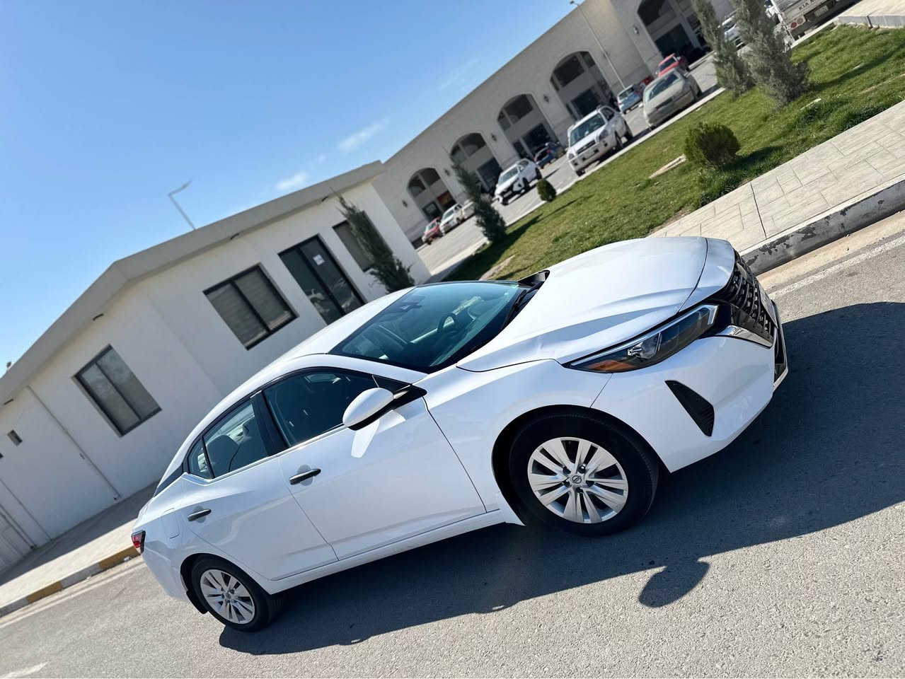 سنترا ابيض ٢٠٢٤ - مرقم كاتي - رادار حساس بصمه- كاميرا - ٢ سويج- فقط حافه بونيت مصبوغ - شاصي داخل شرط - 
125$ السعر 
*********** واتساب كورك أربيل, العراق
