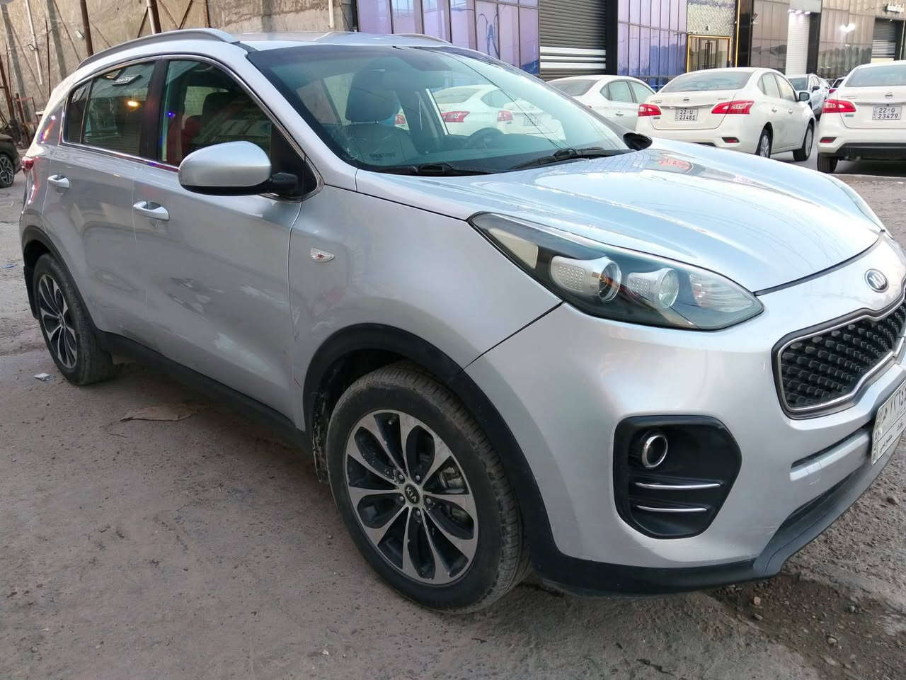 السلام عليكم
سياره كيا سبورتج موديل 2017 خليج السياره مثل ماموضح بل سونار بيها فقط بابين صبغ سياره جاهز أو اي نقص مابيها والسونار موجود يمك وخابر وتدالال السعر 140
***********
