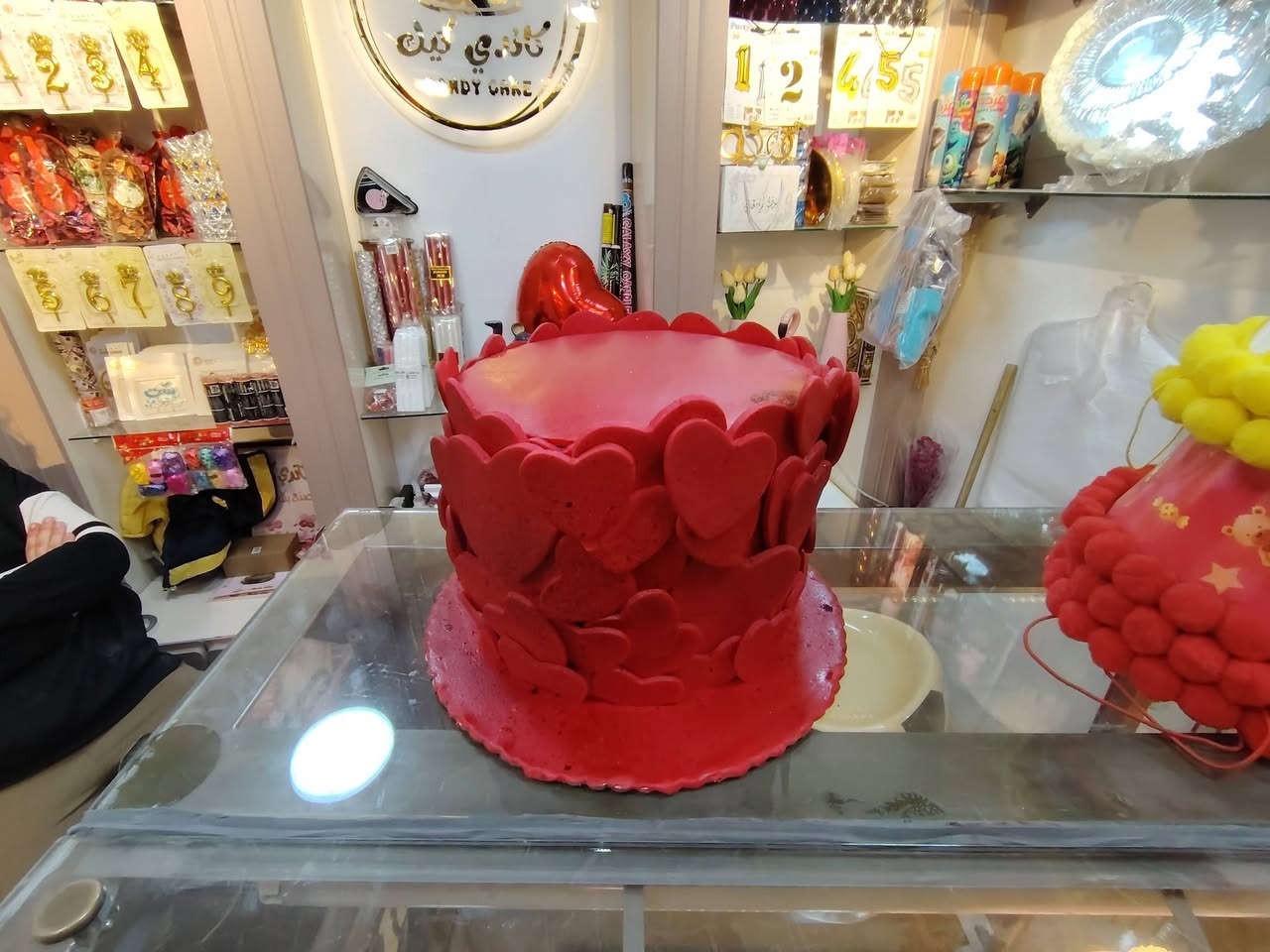 بمناسبه حلول شهر رمضان المبارك🌙  (عرض خاص فقط في رمضان) 
 كاندي كيك تقدم لكم اجود انواع الكيك وتوفر لكم تراب الملوك و كيكه الحليب (الترليجه) 😋
موقعنا حي العباس الفرع الثالث مجاور حسينيه أم البنين اللاستفسار الاتصال على الرقم التالي ***********
