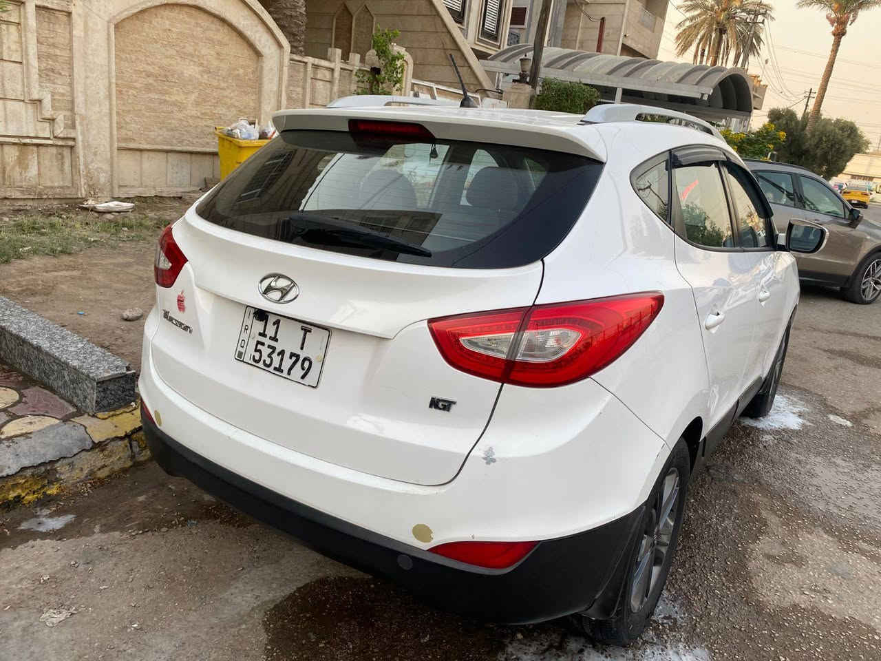 توسان ٢٠١٦ محرك ٢٠٠٠ كير ومحرك شرط ما مفتوح قطعتين تبريد باتري جديد تخم تاير عليه ادامه كامله هزه وسنويه جديده بيه ٣ قطع صبغ أثر شخوط سطحيه ١٥٠ وبيه مجال الاتصال على الرقم ***********
