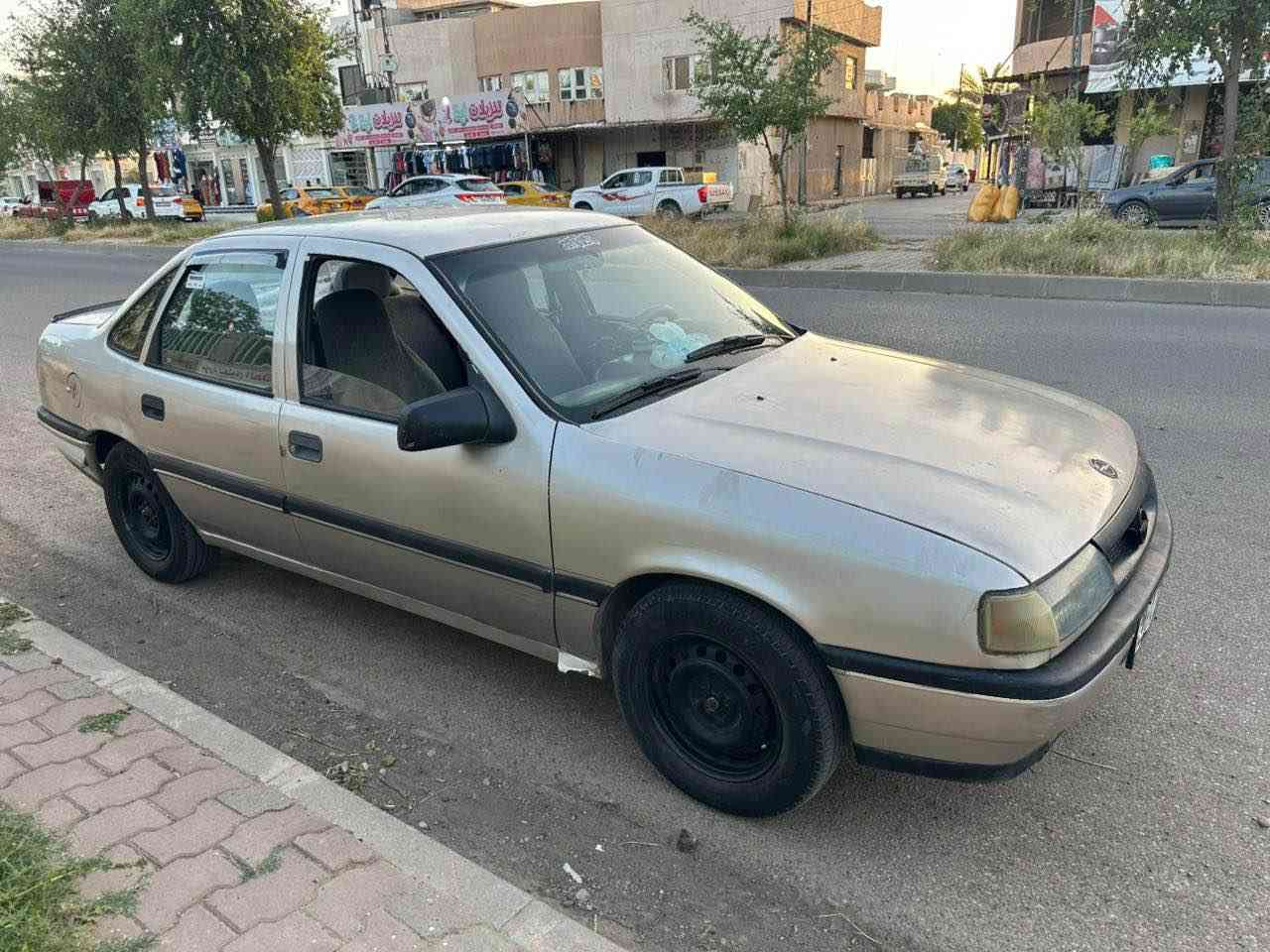 اوبل فكترا حجم 2.0 
كير اوتماتيك 
دفتر بانزين
سياره باسمي تحويل شوكت متريد
رقم سليمانيه
كهربائيات كله شغال 
تدفئه
باور ستيرن 
الضرر : معجون اسفل باب السايق
وضربه بل بك لايت بسيطه 
السعر 39 وتحياتي للجميع 
مكاني كركوك ساحه الاحتفالات 
*********** Colombo, Sri Lanka
