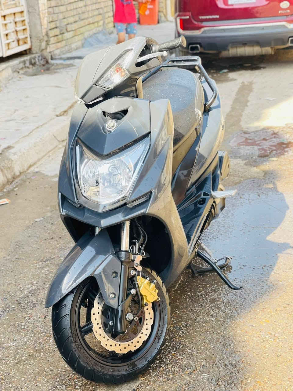 سكنس شمعه ياباني نزلتهه رمبه عله ايدي دراجه جديده برغي ما مفتوح بيهه  سعر مليون ونص 1500 مكاني الامين ثانيه رقم ***********
