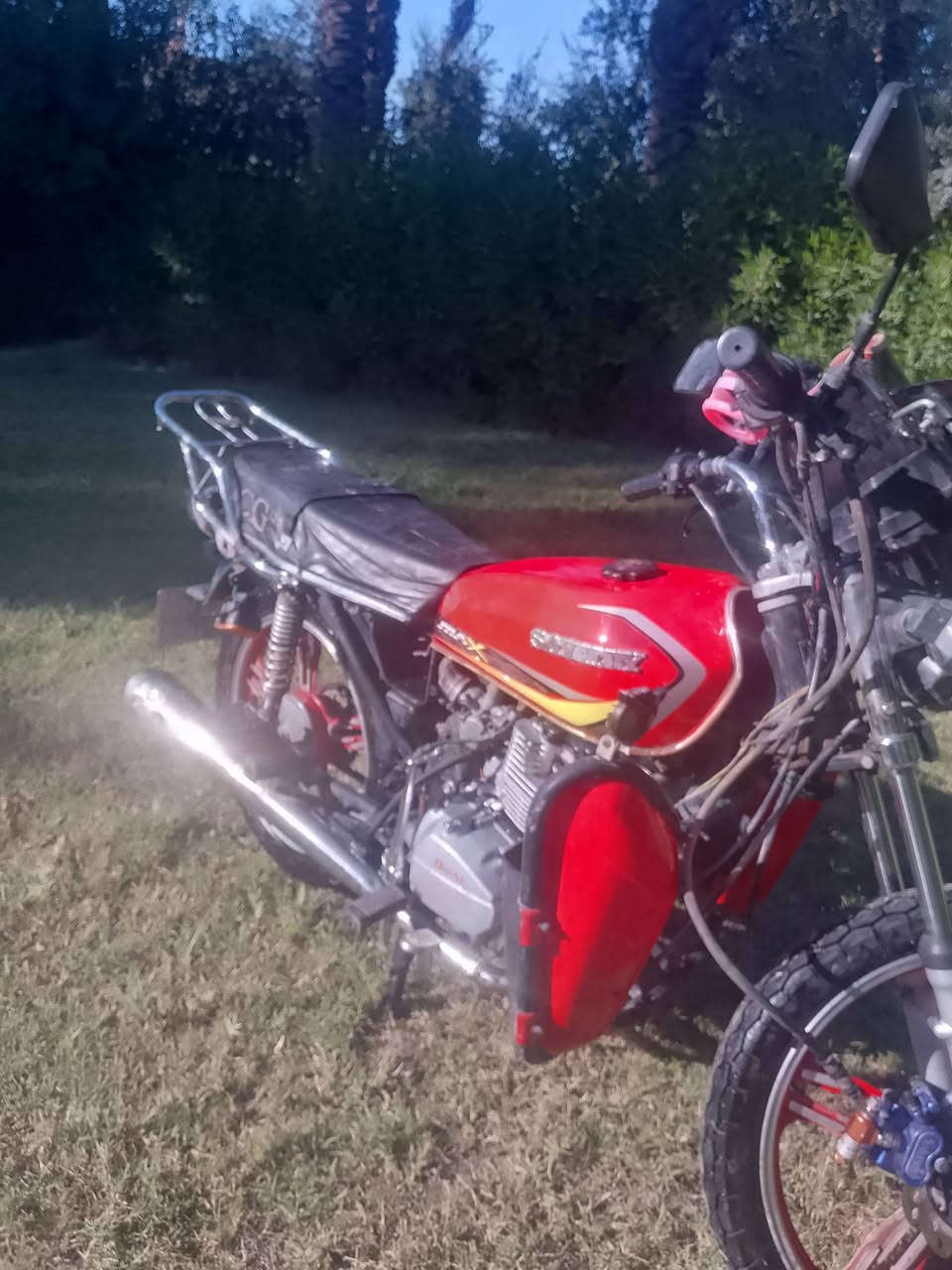 السلام عليكم دراجه سافان 5كير دراجه نضيفه حيل دراجه دراجه نقصه باتري والهندر مسحوك الدراجه مكينتهه ناعمه 
الاضافات 
خوذه اخذته 50الف
ستاند 10الف
جنطه دلفري 25
شاحن تلفون 5
ذني الاضافات تريدهن ويه الدراجه او بدون سعر الدراجه 350ويه الاضافات بدون الاضافات 300مكاني بغداد  المحموديه


**إذا كنت صاحب هذا الإعلان وتريد حذفه لأي سبب، رجاءا أرسل رسالة إلى الدعم الفني**