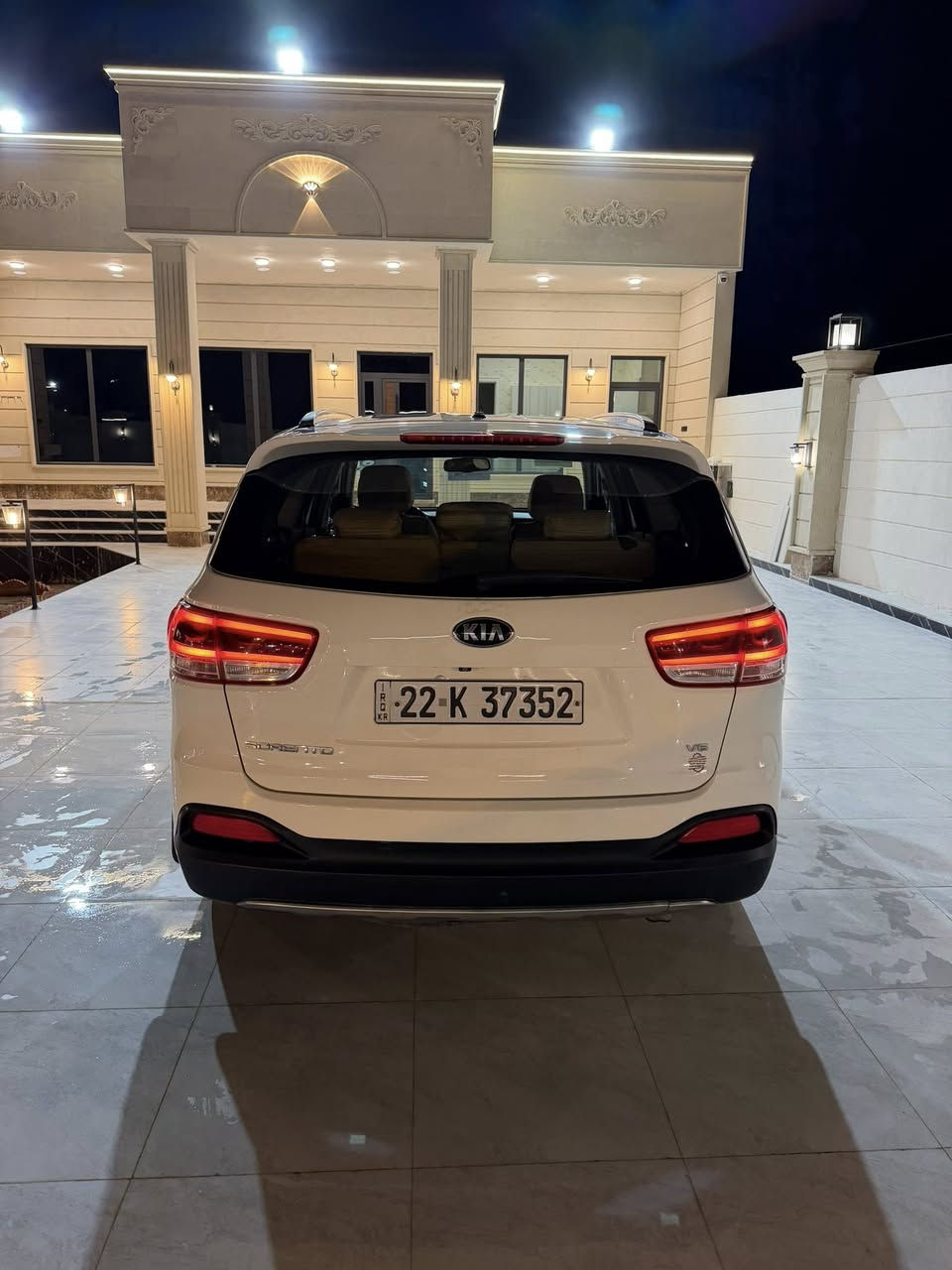 سورنتو موديل2015
خليجي مكفوله كفاله
فول عدا البناراما 
بصمة محرك6سلندر
ماشية 110حقيقي شرط

السعر205وبيها مجال
***********
