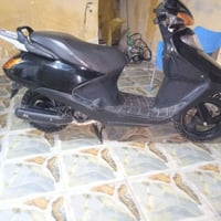 دراجه للبيع مفتوح مرتين كهرباء شغاله بس سلف واكف..  وسعر 550وبيه مجال....