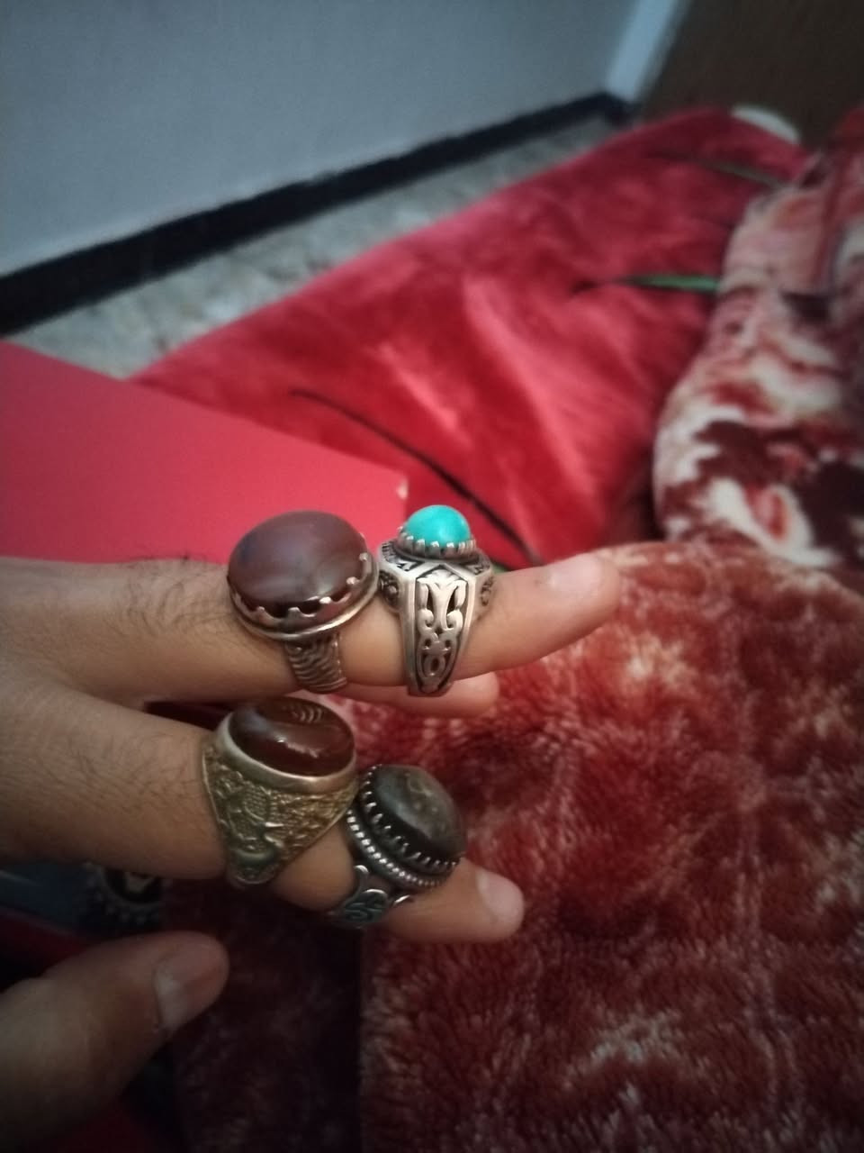 سلام عليكم
عقيق يماني كبدي صياغه ثقيله
سينائي
سليماني
كلهن للبيع قيم بليرضي الله


**إذا كنت صاحب هذا الإعلان وتريد حذفه لأي سبب، رجاءا أرسل رسالة إلى الدعم الفني**