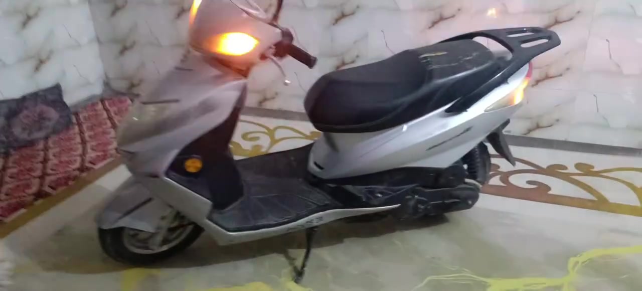 السلام عليكم
سكنس موديل 23 للبيع 
مكفوله من كلشي بلادي 
مكان القاسم 
*********** 
السعر مناسب
