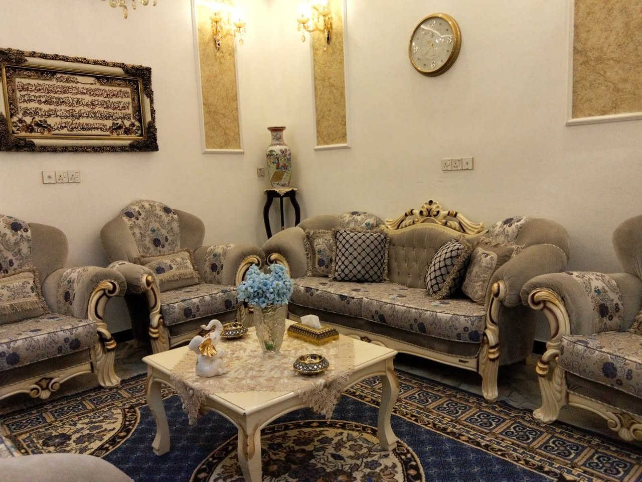 تخم زان تركي ملكي درجة أولى ١٠ مقاعد اخو الجديد نضافته ١٠٠ بلميه تكمه اتصال ع الرقم ***********
