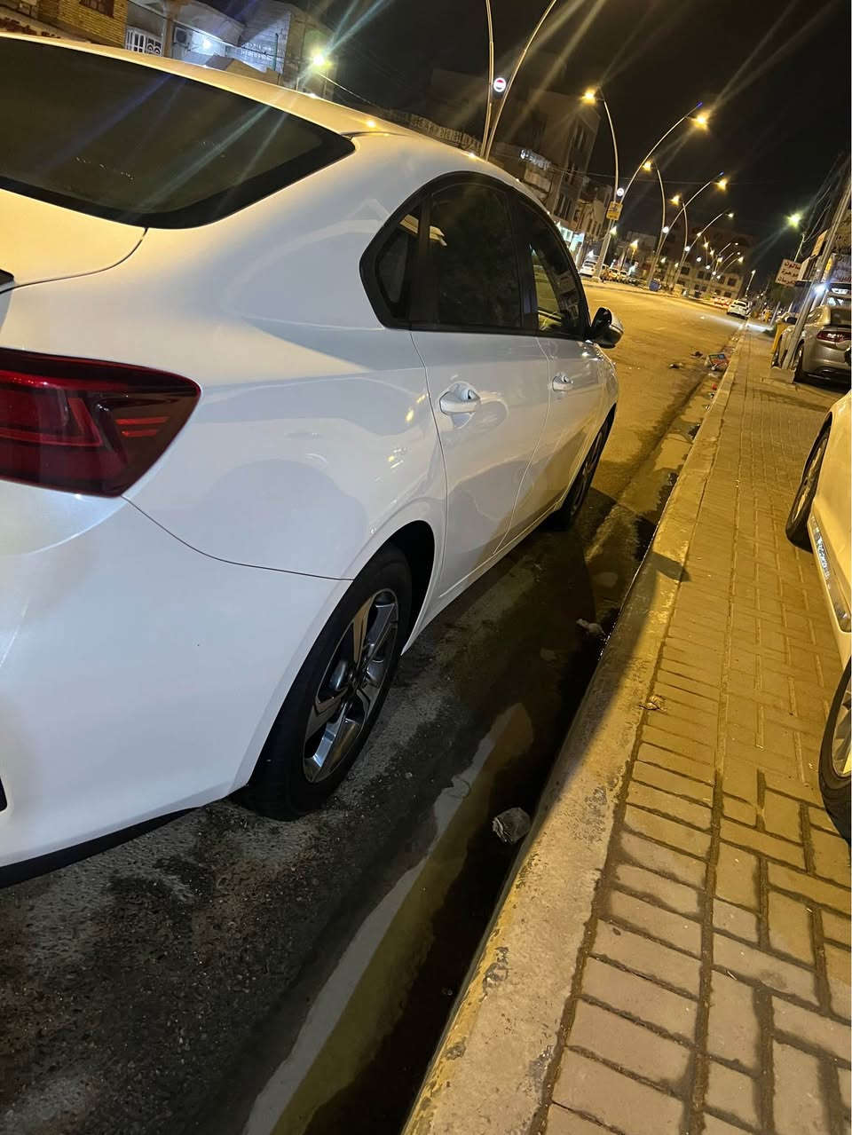 سلام عليكم كيا سيراتو 2019 كفاله بصره حره تحويل خليجي تبريد قطعتين مرايات شفط كامره شاشه دواخل لونين سياره ماشيه 105 جديده سياره كلش وجاهزه ع اخير 
السعر 148 
*********** البصرة, العراق
