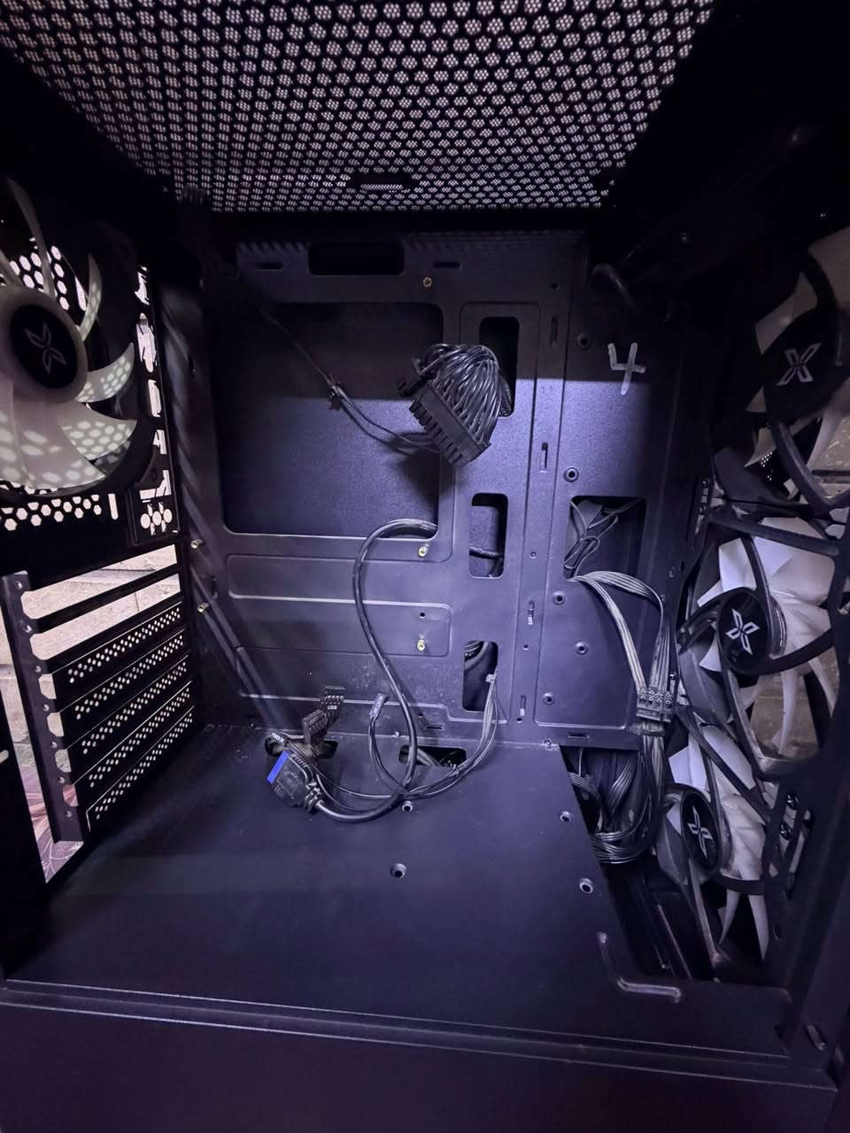 كيس كامل مع فاناته+ بور سيبلاي 650w


**إذا كنت صاحب هذا الإعلان وتريد حذفه لأي سبب، رجاءا أرسل رسالة إلى الدعم الفني**