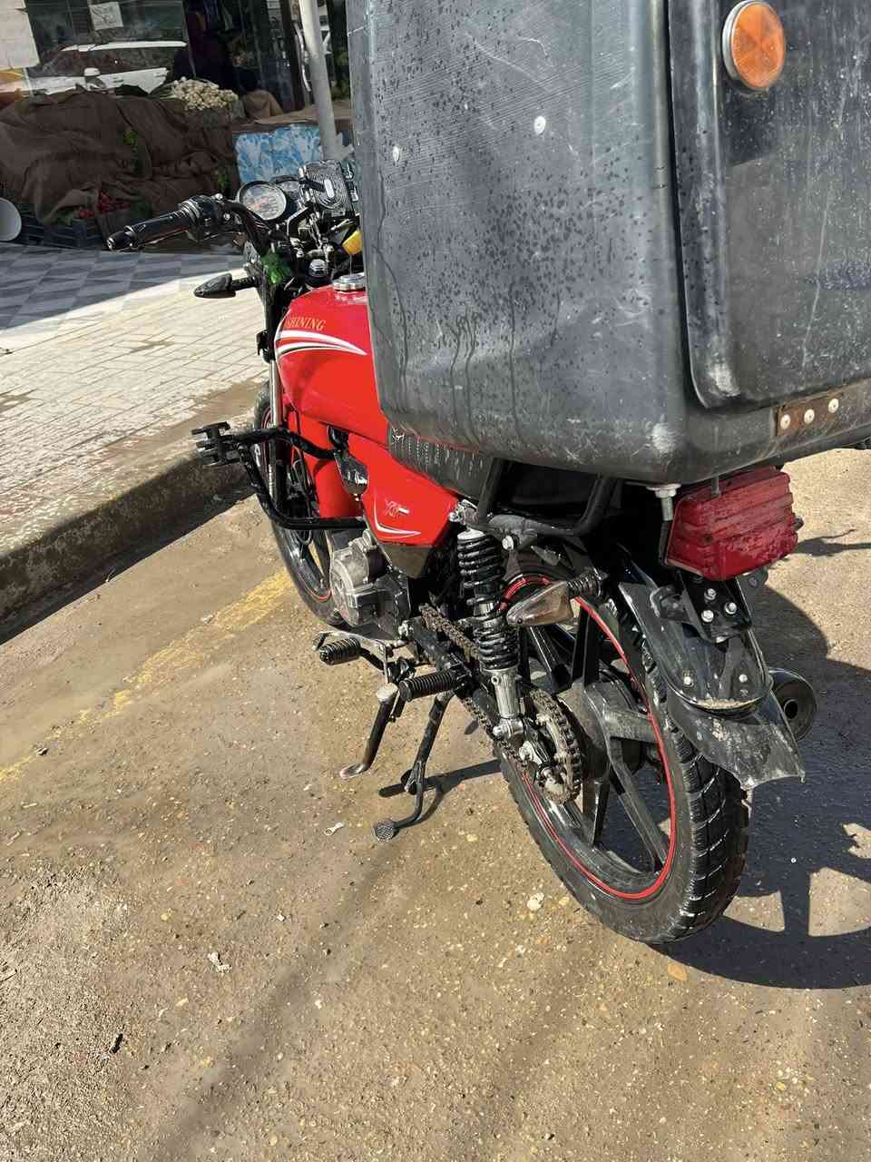 سلام عليكم  
مره خصه مدير الكروب 
دراجه شاينك موديل 23 اوراق جاهزه 
مكفوله 
دراجه وكاله نقص بس جاملغ امامي مكسور مثل ماموضح بلصوره 
دراجه موجوده بعرب جبور 
مجمع السلطان مستعجل علا بيعتها 
للاستفسار 
***********
***********
