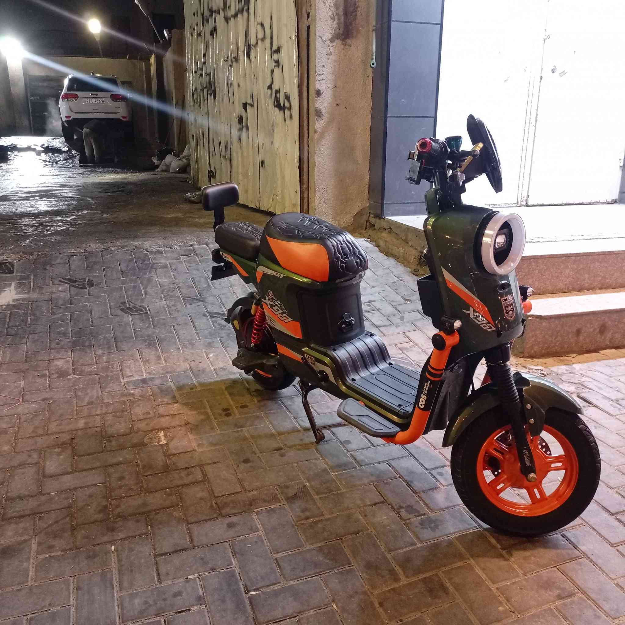 سلام عليكم
دراجه شحن كامله من كلشي مابيه شي 
دراجه بطاريات كامله بطاريات جديدة X900
دراجه حلوه ما متعوبه تقيم شوف العين 
بصمه وسويج بريكات هيدروليك 
المكان البصره القبلة السعر 430وبيه مجال قليل بيع مستعجل رقمي ***********
