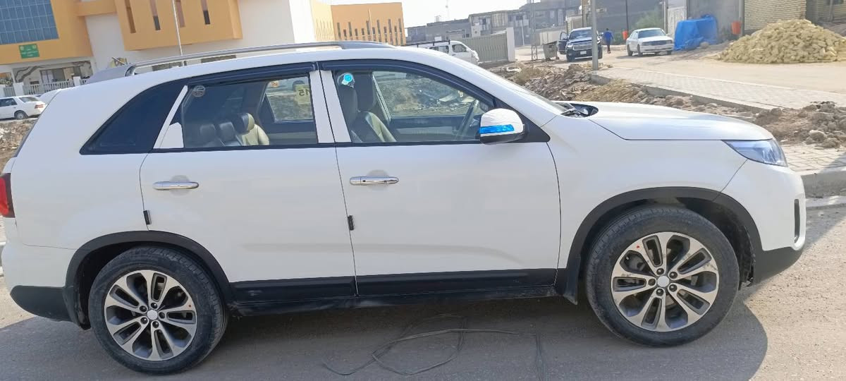 سلام عليكم
سورنتا 15للبيع المستعجل
4سلندررقم اربيل..... السياره بيها باب وچاملغ بصفحت السائق 
السعر 145....العنوان البصره 
***********
