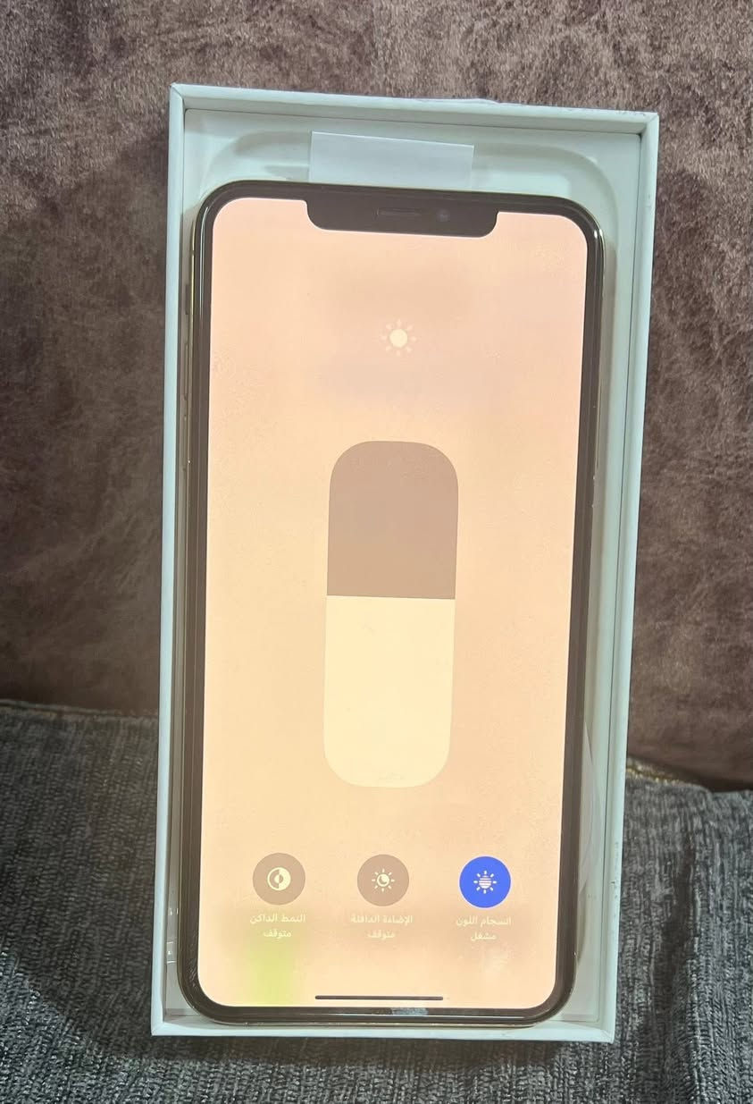 ايفون اكس اس ماكس
جديد للبيع ذاكره ٢٥٦ 
بطاريه ١٠٠٪؜
كارتونه وكيبل 
جهاز نضيف كلش استعمال قليل 
مبدل فقط بطاريه شاشه وكاله 
السعر:٢٥٠ قفل 
مكاني بصره حيانيه 
***********
