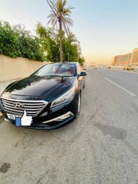 شباب  سوناتا ٢٠١٧ لون اسود مواصفات  شاشة  كامرة دواره  نظام اكروز تثبي...