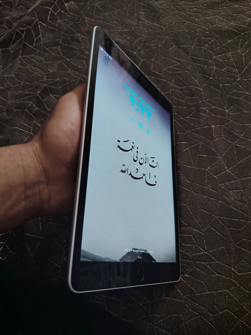 سلام عليكم ايباد9 ذاكرة 64نظيف جداً صارله عندي تقريباً سنه مضمون من الفتح ويا كارتونته وشاحنتة الأصلية سعرة 275 وبي مجال بسيط حگ الجيه مكانة بغداد التاجيات للاستفسار ***********
