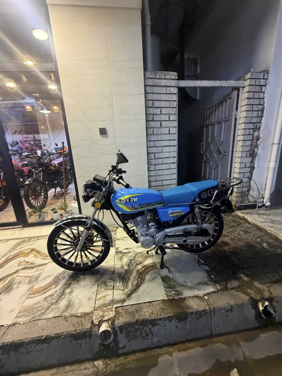 ياالله معرض القريشي ديالى بعقوبه قرية خرنابات المصداقيه عنواننا 😍***********✌️
توفر سيفان سولنك اصلي موديل 25 كفاله حتى من شخط 😍
شراي يتصل بخدمتكم 😘
