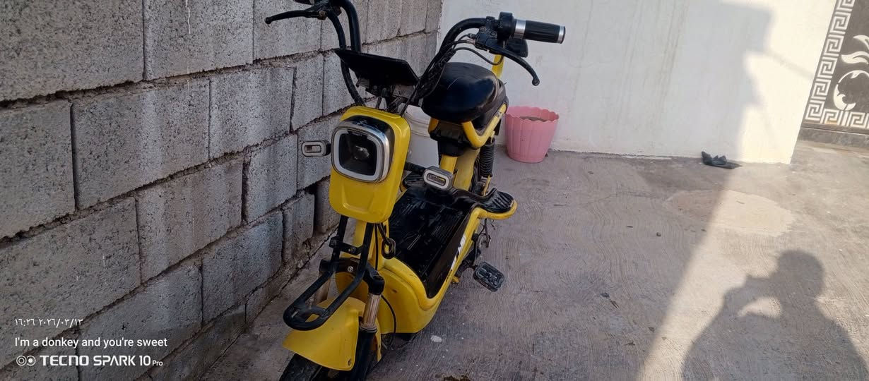 السلام عليكم بايسكل شحن مستعمل فقط يرادله بطاريات  
السعر 150 اوبي مجال مكاني كركوك حي النداء 
***********
