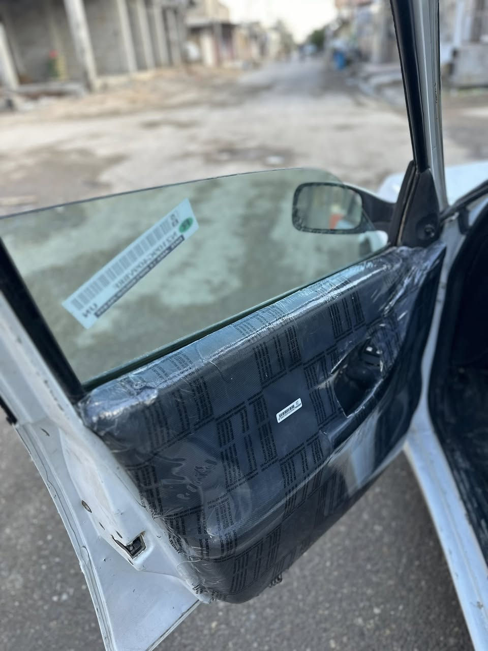 بيجو 306 
2002
رقم بابل بسمي 
مشروع وطني تحويل ثاني يوم 
هزه جديده رقم الدولي 
عليه ادامه من كلشي 
باتري 
صدر 
غرفه 
قوايش 
نولازت 
جويتر 
بلكات كلهن جدد 
مسويله ادامه جديده حته عبوه البانزين هيه والطوافه جديده 
كهربائيات كله شغاله بدون اي جطل 
مكانه ديالى الخالص هبهب 
***********
