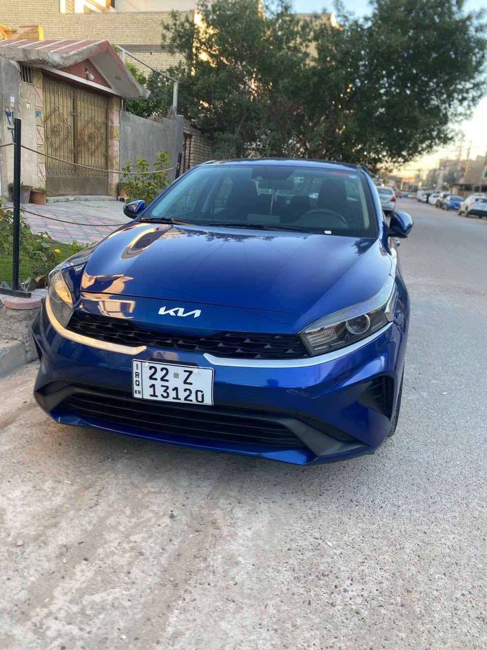 السلام عليكم 
فورتي موديل  2024  
ماشيه ١٨٦٠٠ 
رقم اربيل بأسمي  تحويل ثاني يوم موجود اروح احولك 
وارد امريكي ضربتها شبر بجاملغ  السايق  بسيط ومعمر  واكو شخط بباب السايق والباب الي وره السايق مثل ما موضح بالصور سيارة نظيفة ما متعوبه اخت الزيرو امانة الله جاهزة وكاملة على كد الدوام يوم اروح بيها ويوم اعوفها طابكة بالبيت من وره الازدحام  الصور كدامكم والسونار اخذته الها  من اشتريتها من صاحبها فلينة جك وسبير  موجودة وفلينه السبير الاصلية  هي جتي فارغة من اشتريتها موجودة هي والكتيب 
١٧٠ وبيها مجال بسيط للشراي متواجد 
واتساب وخط على هذا الرقم 
***********
الله يعمر حلالكم
