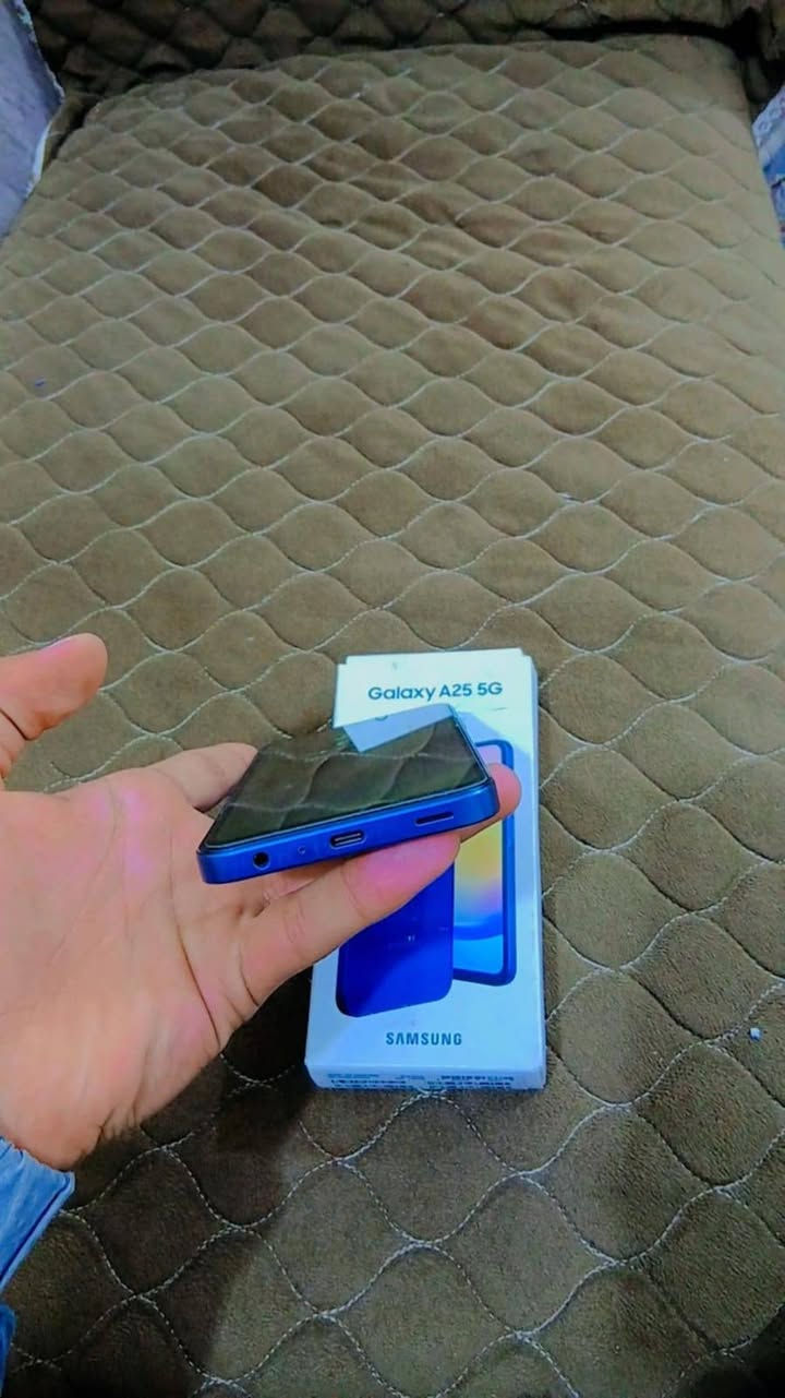 A25 5G
✅️ذاكرة 185

✅️يدعم 120 فريم في جميع الالعاب

✅️اللون حبري

✅️الجهاز نضيف شخط ✅️ ملحقات كامله 

✅️شاحنه 120واط الاصليه 

✅️كارتونه موجوده

✅️المكان بغداد مدينه الصدر الورفلي

✅️السعر 250

الرقم التليفون***********
