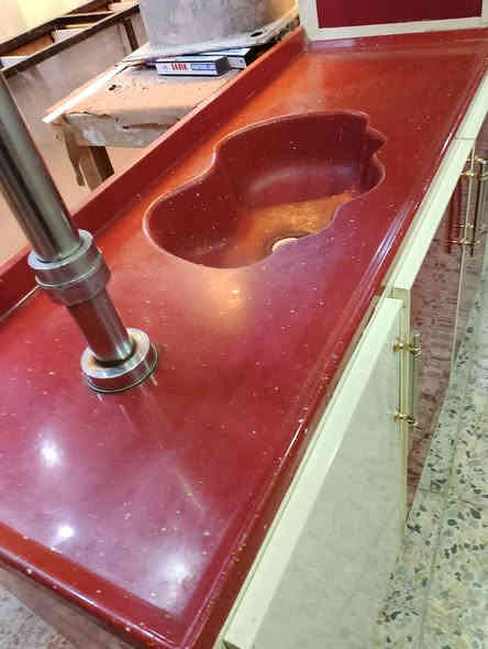 سلام عليكم كاونتر مترين مرمرمستعمل للبيع نظيف جدا كربلاء حي العسكري لعابد ومقابل  لسعر 275وبي مجال ***********او*********** كربلاء
