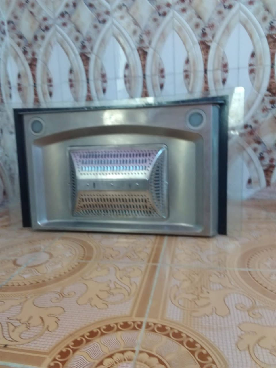 شافط الدهن مال مطبخ للبيع مستخدمه قليله سعر 50,000 وبيها مجال مكانها باب الهاشميه ***********
