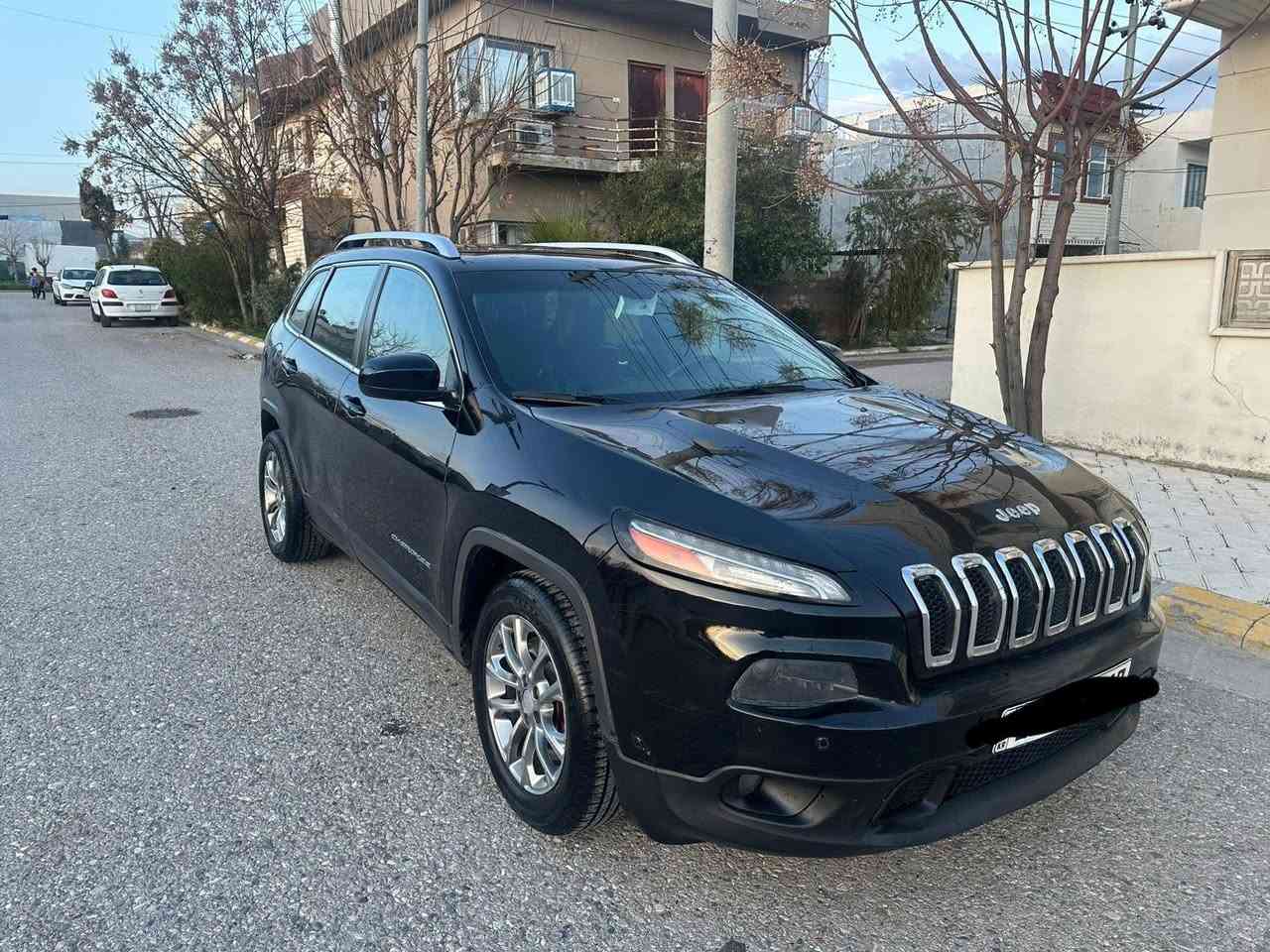 سلام عليكم سيارة جيب شيروكي بيها أربع قطع ونص صبغ، موديل 2019، رقم أربيل سعرها 100 ورقة، واللي شراي يتواصل وياي حصراً عن طريق الواتساب

*********** كركوك, العراق
