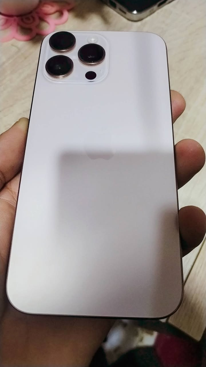 سلام عليكم شباب مستعجل ايفون 16 برو ماكس ضمان ماستر كارتونه موجوده طراز AA  نظافة 100 / 100 شخط مابي ستخدام فقط كامره حته برامج مامنزل بي  السعر 1475 وبي مجال للاستفسار *********** متواجد واتساب
