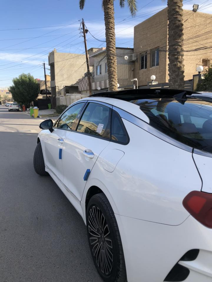 السلام عليكم  للبيع k5 gt line 2021
فول مواصفات ميحتاج اذكرهن   
محرك 1600 تيربو ✈️  
ماشيه 68000km
 حادث السياره بجم 3 قطع الاماميه وباب  وبيها دواخل ب الشاصي والغد
ومبدل مكينه جديده قبل شهر 
رقم اربيل  تحويل مباشر 
السياره خير من الله ونصبتها تخبل 
السعر ((135)) وبيها مجال بسيط 
مكان السياره بغداد حي الخضراء 
للاستفسار ***********
