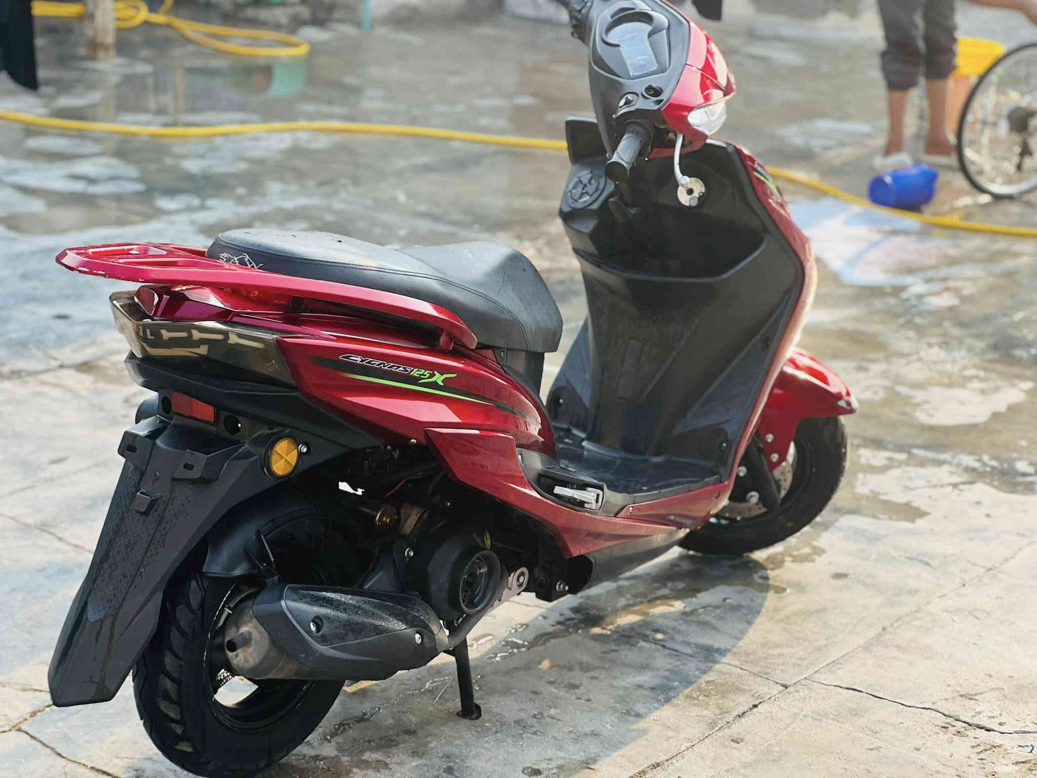 دراجه  سكنس ياباني 👈🏻كفاله عامه 
بلاديه -كامله من كل نقص تشغيل عن بعد وبيه جهاز حمايه 
👈🏻شرط وين ماتحب  تفحص 🖕🏻
محرك ناعم وشلعه💥 ومعدل فول 
البصره-  الزبير شعيبه 
السعر550مجال قليل
خاص رقم تليفون 📞 ***********وتحياتي
