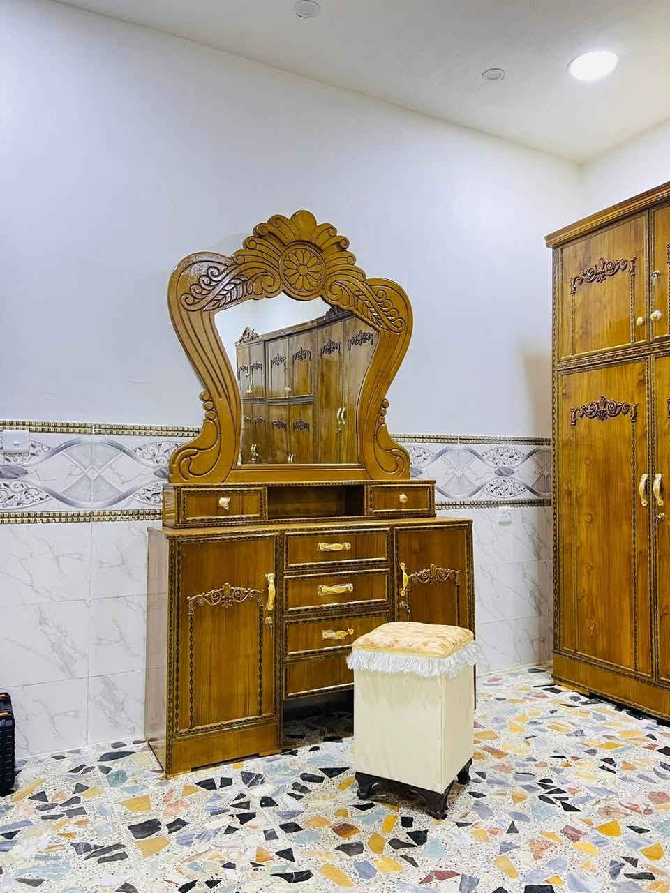 غرفه  نوم ست أبواب صاج عراقي السعر ٨٠٠ للاستفسار خاص أو تساب ***********
