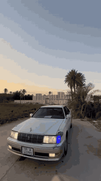 السلام عليكم راس الثور للبيع بيه فقط جاملغ الخلفي مصلح السياره مكفوله من كص رقم انبار بسمي سنويه أو هزه كله جديد. عارضه 75اوبيه مجال بصيط ***********
