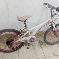 بسكليت بنات • مقاس ٢٠ • جديدة