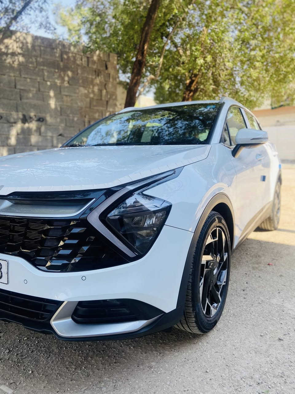 السلام عليكم
سياره للبيع كيا سبورتج موديل 2023 السياره خليجيه مكفوله كفاله عامه من الضربه والصبغ  
السياره رقم بغداد الدولي الجديد … ثاني يوم تحويل 
السياره ماشيه 23 الف بحاله الوكاله
المواصفات : 
 السياره بصمة
دخول ذكي 
ويل 19
 سايد بريك دكمه 
شاشه متصله 
حساسات اماميه خلفيه 
كامره دواره 
تحكم استيرن جهتين 
تبريد قطعتين 
مري شفط 
اشاره بالمري 
شاحن واير لس 
مود درايف 
اوتو هولد 
مانع منحدرات 
مانع تزلج 
مكاني بغداد  ***********
