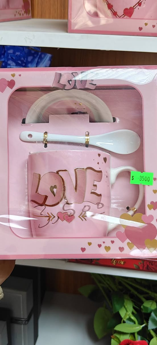 كوزمتك و مكتبة ايليا
كوب هديه 
سعر 3500 
طلب ***********
توصيل مجاني داخل المنطقه
