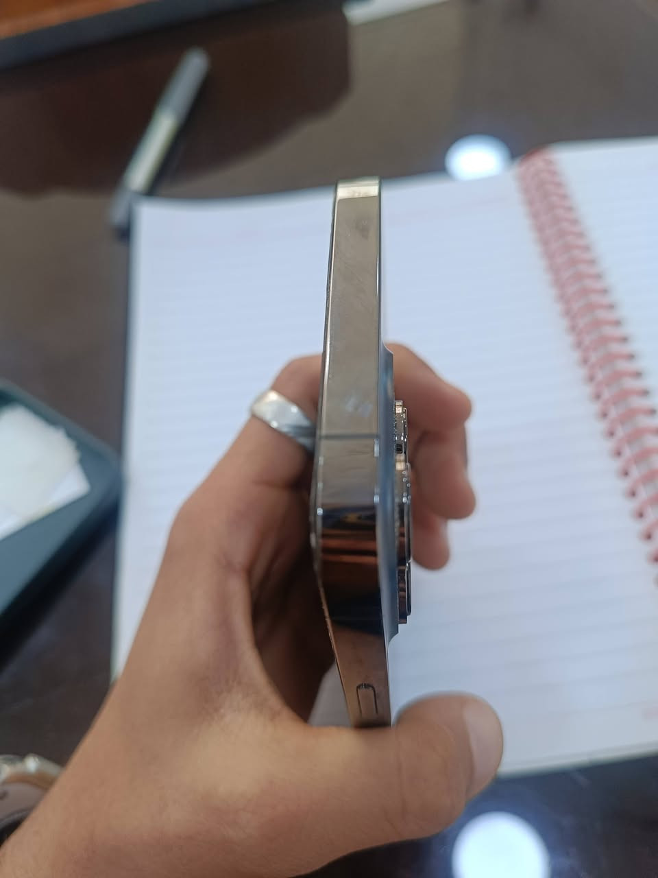 مبايل ايفوان 13برو ماكس
الذاكره 256
البطاريه 88
جهاز ما مفتوح 
جهاز نوعيه امريكي 
فقط بس الكارتونه وياه 
العنوان نجف 
تواصل واتساب فقط ***********
السعر 650قفل
