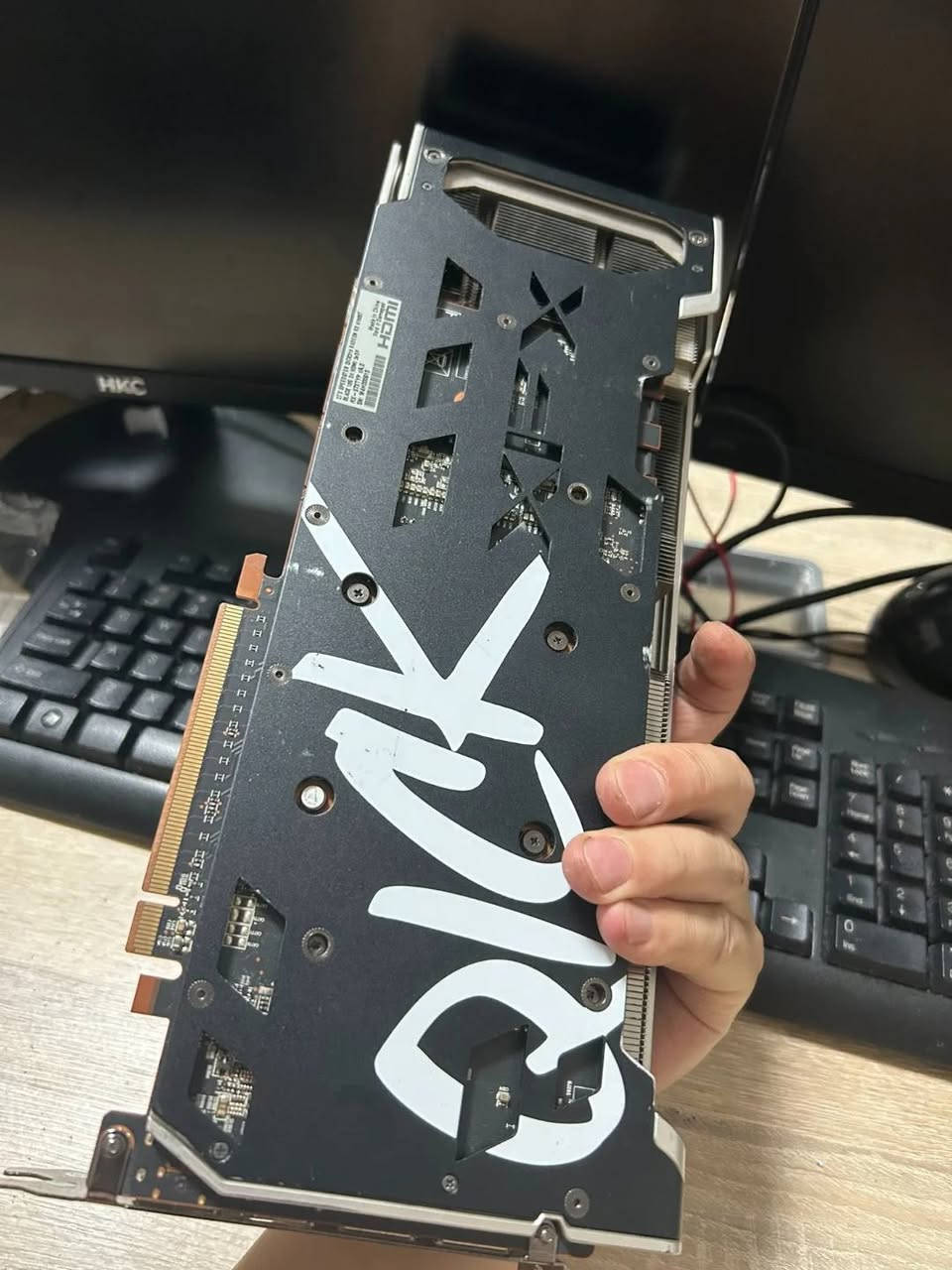 للبيع كرت شاشه RADEON RX 6700XT 12g خوان بي مشكله وحده المنافذ خربانات بس HD شغال حراره حلوه كارت عملاق انطيك بي ضمان شهر شهرين باليعجبك تردون مزاد او اخلي سدعر من يمي


**إذا كنت صاحب هذا الإعلان وتريد حذفه لأي سبب، رجاءا أرسل رسالة إلى الدعم الفني**