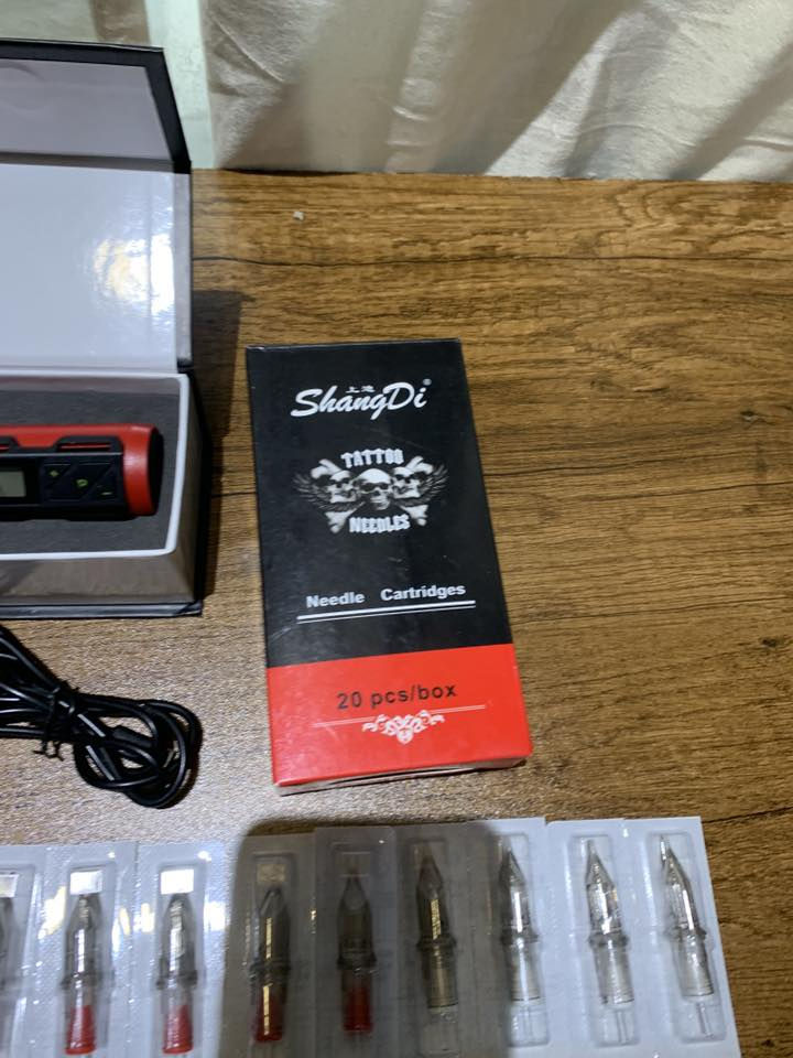 متوفر جهاز وشم شحن كوالتي عالي قوة متغيرة مع كامل اغراضة من ابر نوعين عشرين قطعه و باندج و كيبل شحن و علبه السعر 30 الف مع التوصيل


**إذا كنت صاحب هذا الإعلان وتريد حذفه لأي سبب، رجاءا أرسل رسالة إلى الدعم الفني**