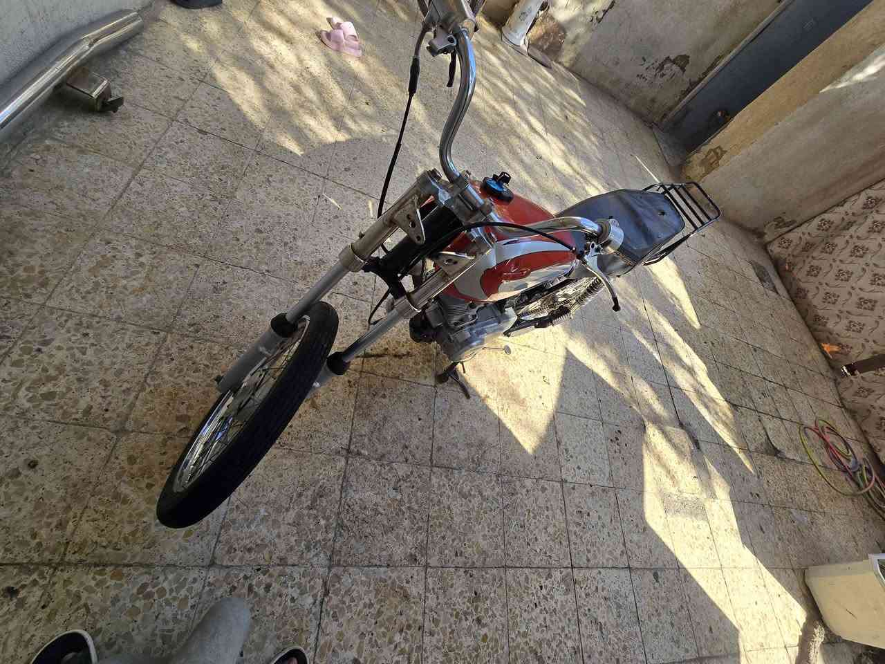 ايراني للبيع دراجه كلشي ما بيها شاصيها مكفول من الزلق ومحركها لا دخان ولا تنقيص سعر 325 وبيها مجال عنوان عماره يم الاسكان رقم *********** وتساب فقط والخاص مفتوح
